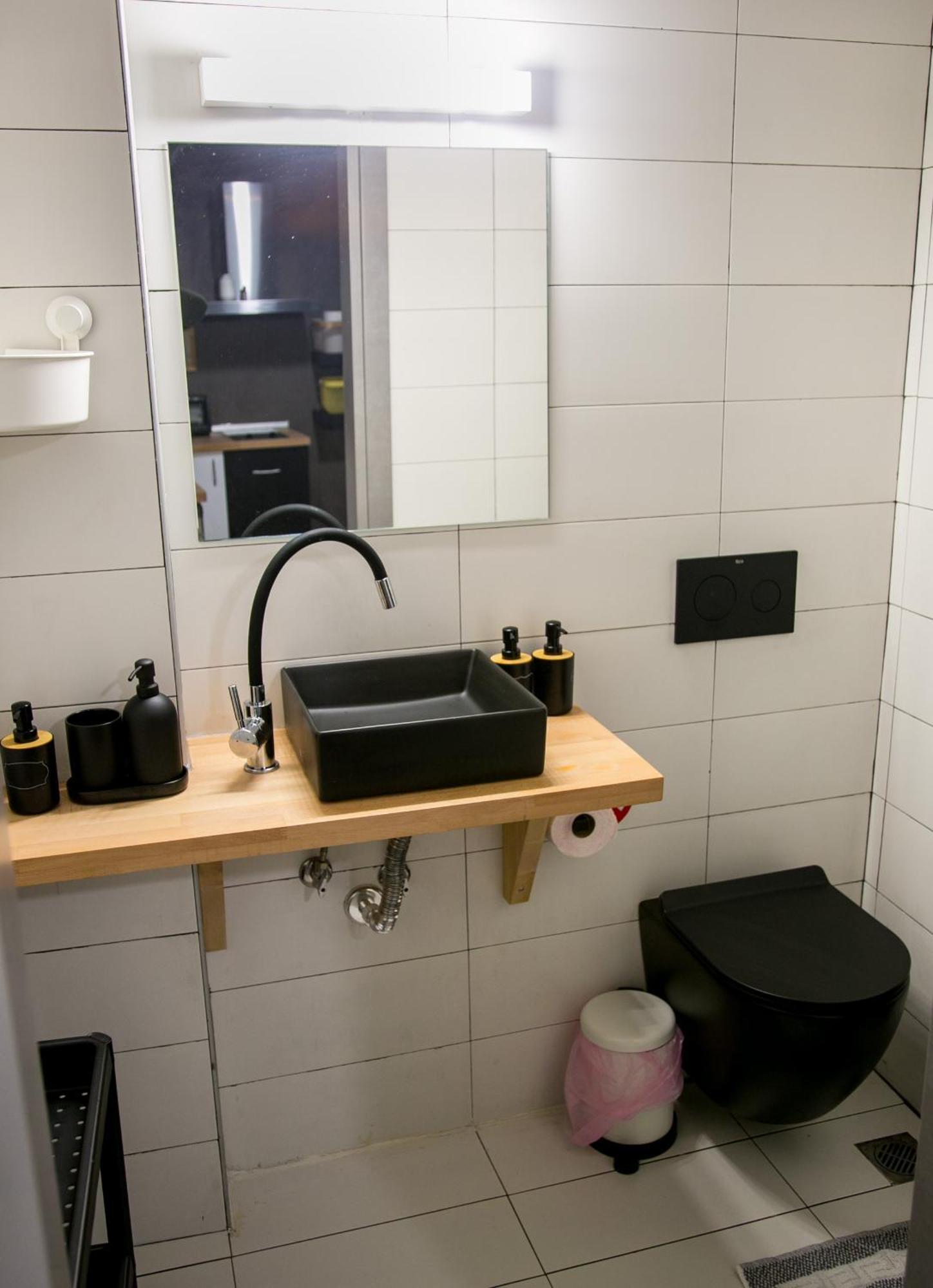 Mikel Angelo Hall Serrai Exteriör bild